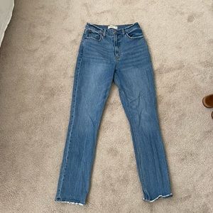 Abercrombie Curve Love 90s Slim Straight Ultra High Rise jeans